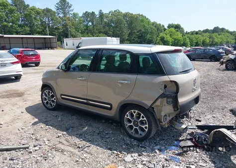 2017 Fiat 500L Trekking z USA, uszkodzony, nr VIN ZFBCFADH0HZ038730
